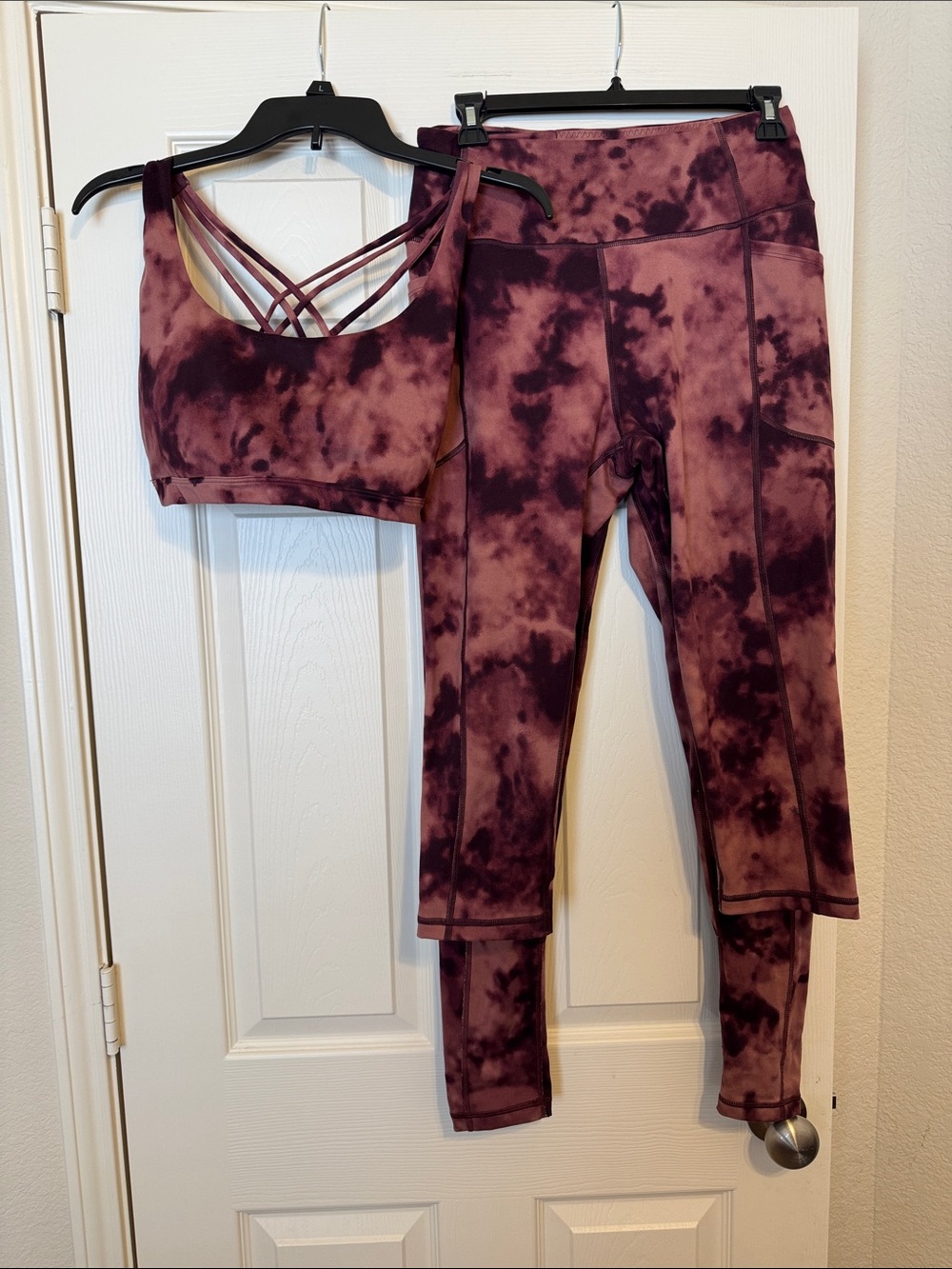 Victoria's Secret Plum Tie-Dye Strappy Sports Bra & Leggings Set